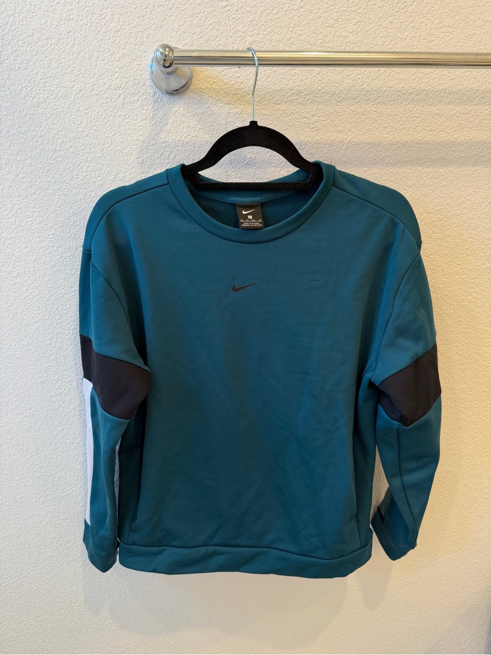 NIKE Teal Colorblock training sweatshirt